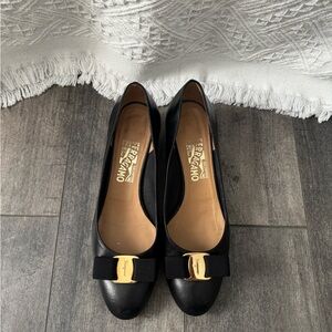 Salvatore Ferragamo Vara Pumps